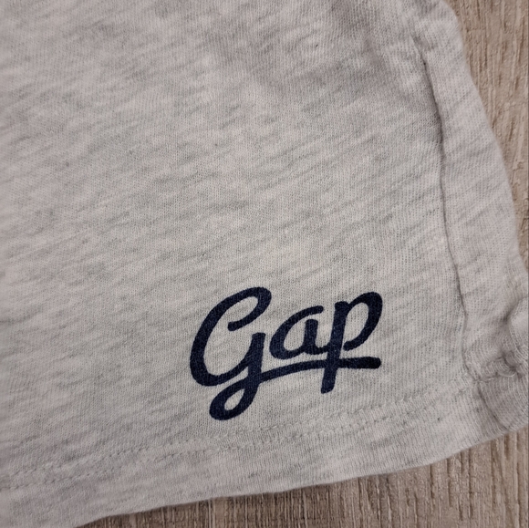 GAP Tank Top - Picture 3 of 5